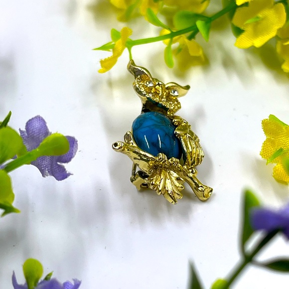 Gerry’s Signed Vintage Good Plated Owl Brooch with Turquoise Stone - Picture 2 of 5
